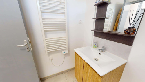 Room in Rue Notre Dame de Grâce, Loos for 147 m² with 4 bedrooms