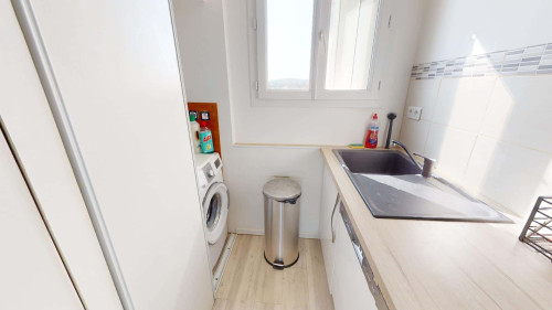 Room in Avenue Philippe Lebon, Toulon for 73 m² with 4 bedrooms - Gallery - 16