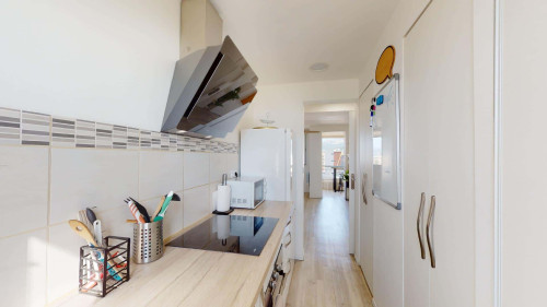 Room in Avenue Philippe Lebon, Toulon for 73 m² with 4 bedrooms - Gallery - 17