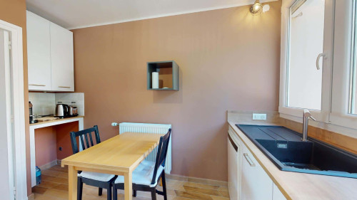 Room in Chemin de la Pomme, Tassin-la-Demi-Lune for 111 m² with 4 bedrooms - Gallery - 16