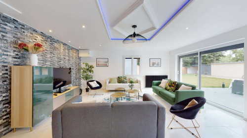 Room in Rue Rouget de l'Isle, Le Petit-Quevilly for 300 m² with 10 bedrooms - Gallery - 7