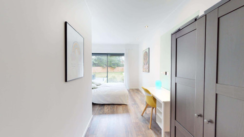 Room in Rue Rouget de l'Isle, Le Petit-Quevilly for 300 m² with 10 bedrooms - Gallery - 15