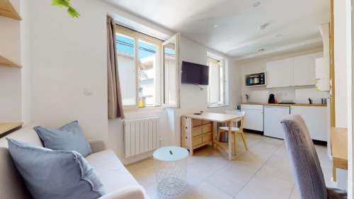 Apartment in Rue Jouffroy, Saint-Étienne for 16 m²