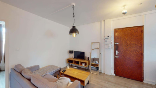 Room in Avenue des Thébaudières, Saint-Herblain for 45 m² with 2 bedrooms