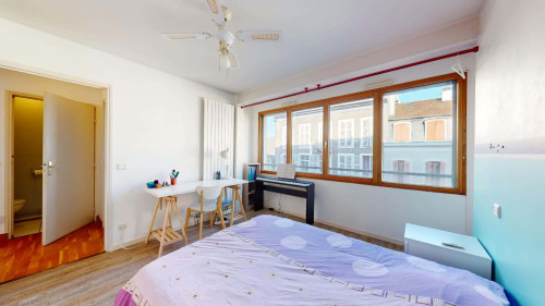 Room in Rue Henri Faisans, Pau for 95 m² with 4 bedrooms - Gallery - 16