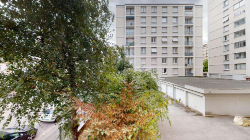 Room in Rue Docteur Calmette, Grenoble for 67 m² with 4 bedrooms - Gallery - 12