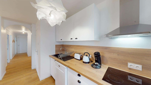 Room in Rue Docteur Calmette, Grenoble for 67 m² with 4 bedrooms - Gallery - 22
