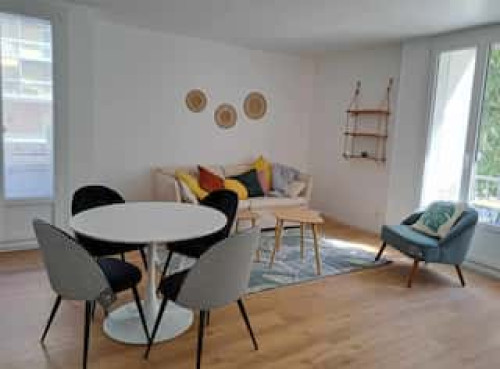 Room in Rue Docteur Calmette, Grenoble for 67 m² with 4 bedrooms - Gallery - 5