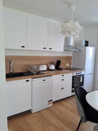 Room in Rue Docteur Calmette, Grenoble for 67 m² with 4 bedrooms - Gallery - 10