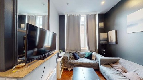Room in Rue du Collège, Roubaix for 140 m² with 8 bedrooms - Gallery - 10