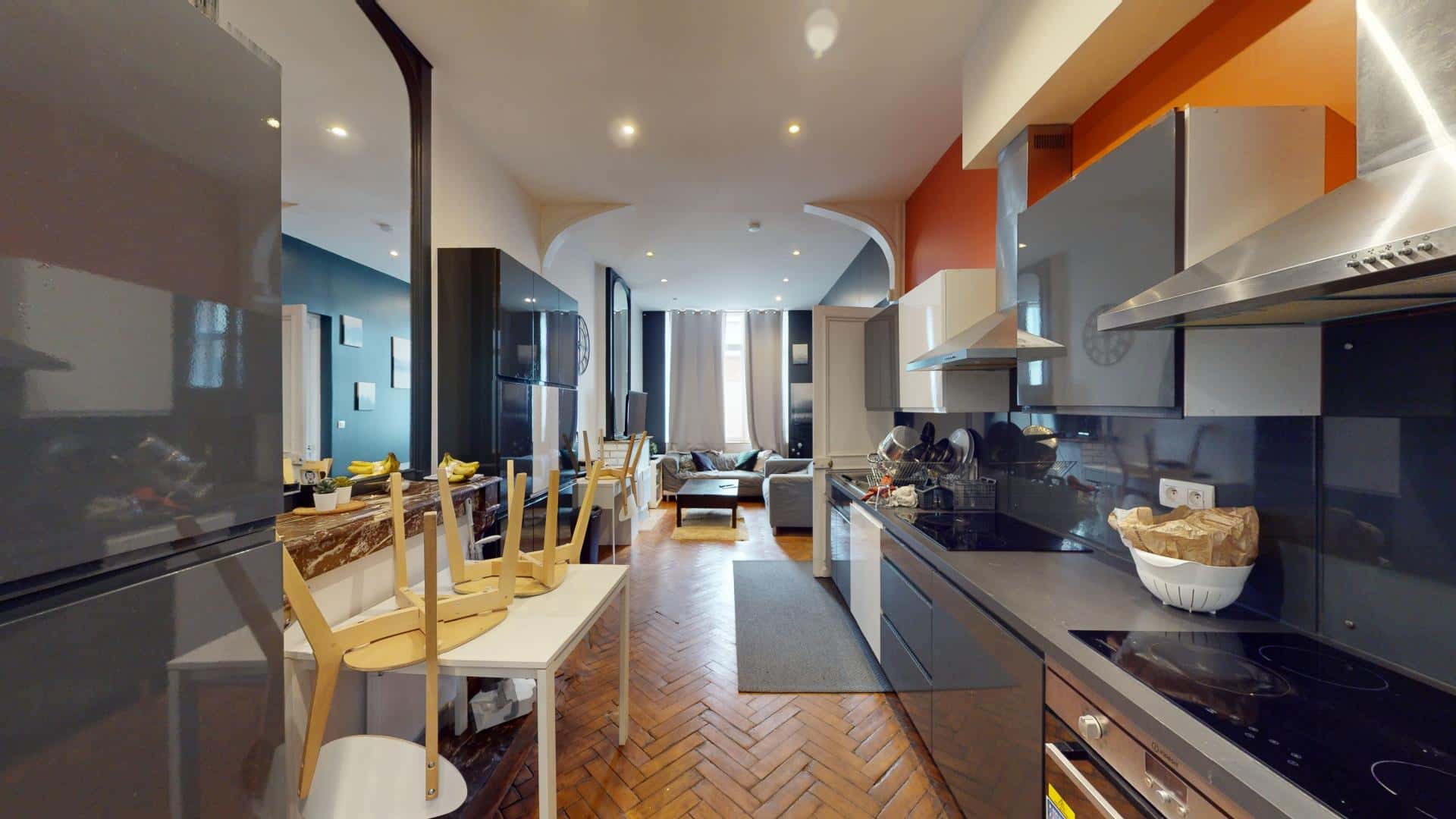 Room In Rue Du Collège, Roubaix For 140 M² With 8 Bedrooms - 1