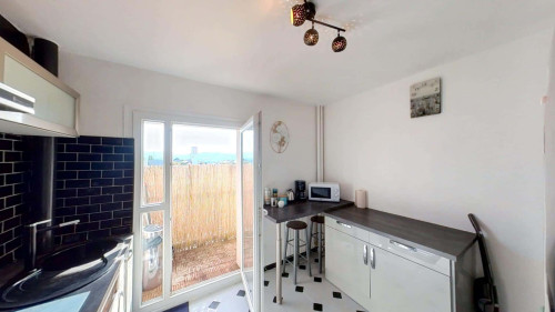 Room in Rue Jean-Baptiste Charcot, Annemasse for 75 m² with 3 bedrooms - Gallery - 13