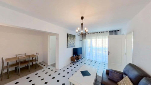 Room in Rue Jean-Baptiste Charcot, Annemasse for 75 m² with 3 bedrooms - Gallery - 17