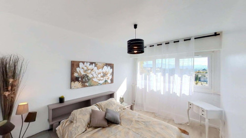 Room in Rue Jean-Baptiste Charcot, Annemasse for 75 m² with 3 bedrooms - Gallery - 11