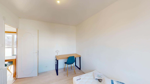 Room in Rue Emile Zola, Saint-Martin-d'Hères for 60 m² with 3 bedrooms - Gallery - 16