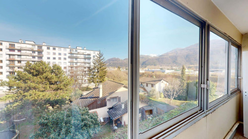 Room in Rue Emile Zola, Saint-Martin-d'Hères for 60 m² with 3 bedrooms