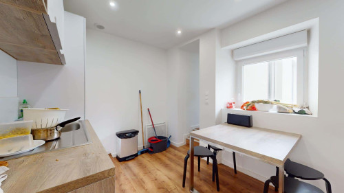 Room in Rue de Verdun, Brest for 120 m² with 6 bedrooms