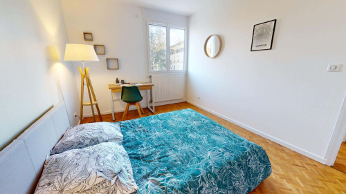 Room in Rue Joliot Curie, Lyon for 110 m² with 5 bedrooms - Gallery - 25