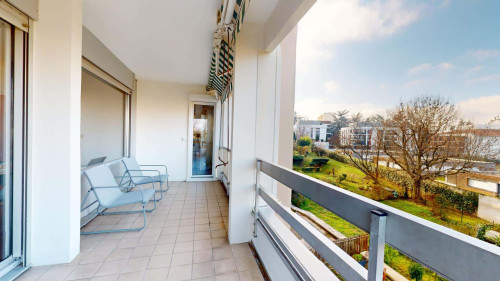 Room in Rue Joliot Curie, Lyon for 110 m² with 5 bedrooms - Gallery - 3