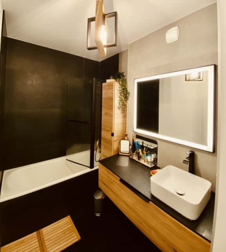 Room in Rue Louis Boutin, Saint-Herblain for 92 m² with 5 bedrooms