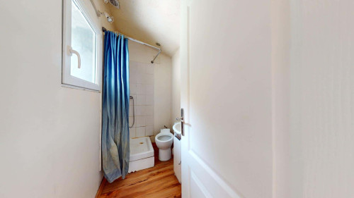 Room in Rue de la Tourgarnier, Angoulême for 132 m² with 5 bedrooms - Gallery - 11