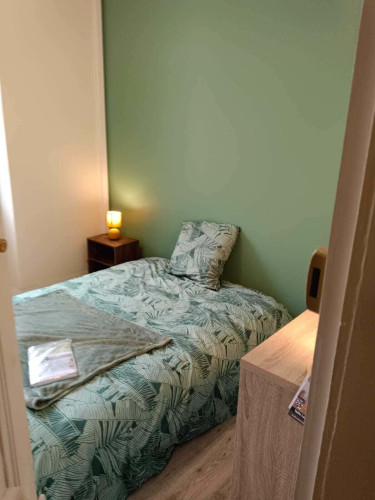 Room in Rue de la Tourgarnier, Angoulême for 132 m² with 5 bedrooms