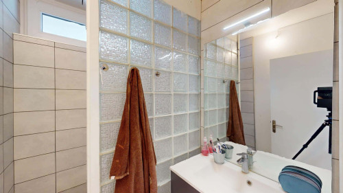 Room in Avenue Malherbe, Grenoble for 88 m² with 5 bedrooms - Gallery - 12