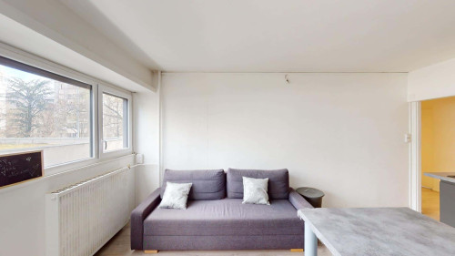 Room in Avenue Malherbe, Grenoble for 88 m² with 5 bedrooms
