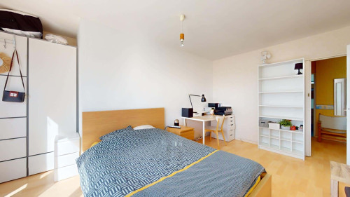 Room in Rue de Guingamp, Saint-Herblain for 80 m² with 4 bedrooms - Gallery - 17