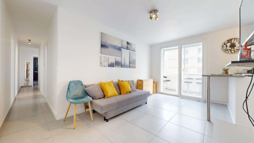 Room in Boulevard Joseph Vallier, Grenoble for 65 m² with 4 bedrooms