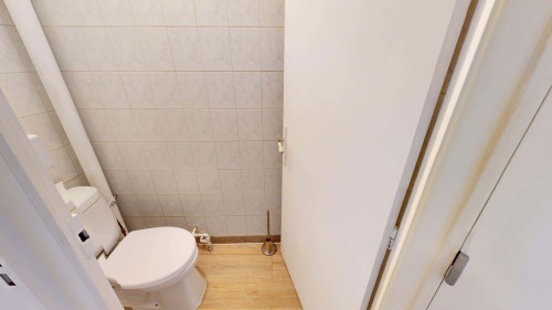 Room in Rue Jean Alexandre, Poitiers for 78 m² with 3 bedrooms