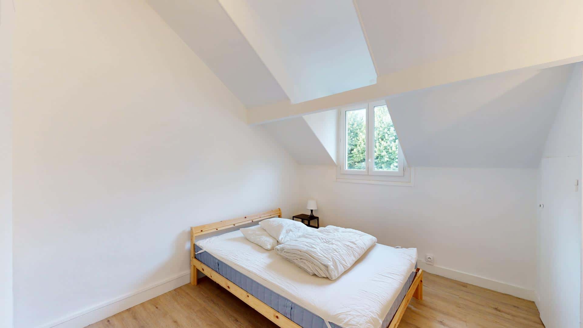 Room In Rue Jean Alexandre, Poitiers For 78 M² With 3 Bedrooms - 1
