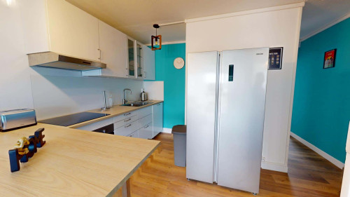 Room in Rue Auguste Renoir, Talence for 63 m² with 4 bedrooms - Gallery - 9