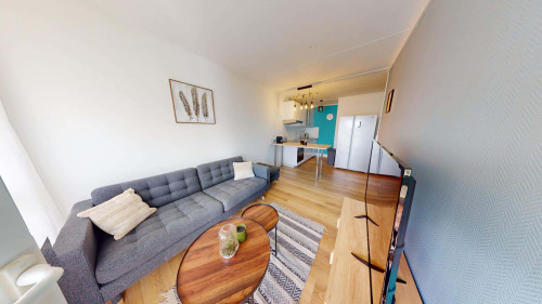 Room in Rue Auguste Renoir, Talence for 63 m² with 4 bedrooms