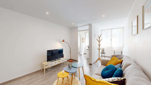 Room in Avenue Henri Dunant, Pau for 76 m² with 1 bedroom