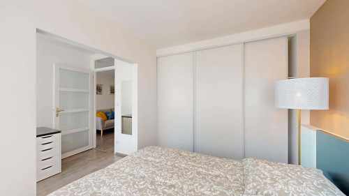 Room in Avenue Henri Dunant, Pau for 76 m² with 1 bedroom