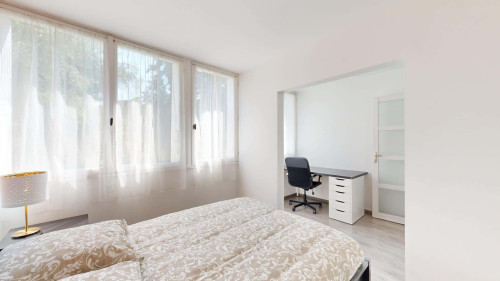 Room in Avenue Henri Dunant, Pau for 76 m² with 1 bedroom