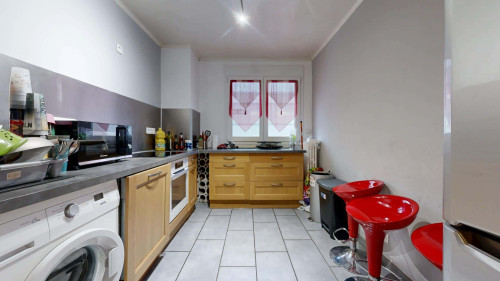 Room in Avenue de l'Observatoire, Besançon for 70 m² with 3 bedrooms