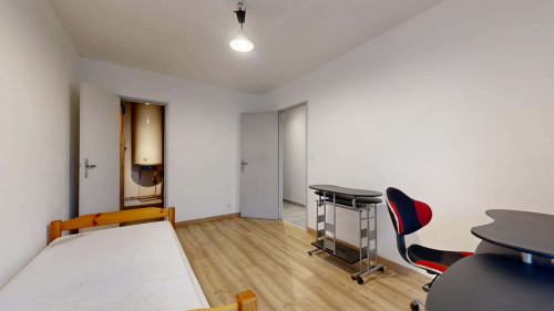 Room in Avenue de l'Observatoire, Besançon for 70 m² with 3 bedrooms