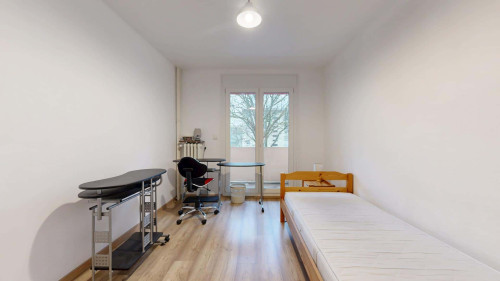 Room in Avenue de l'Observatoire, Besançon for 70 m² with 3 bedrooms