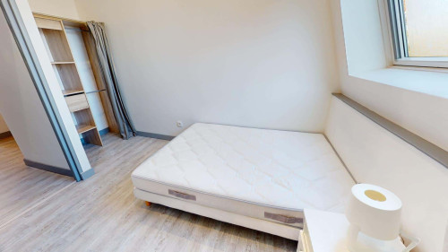 Room in Rue Alexandre Ribot, Tourcoing for 125 m² with 4 bedrooms