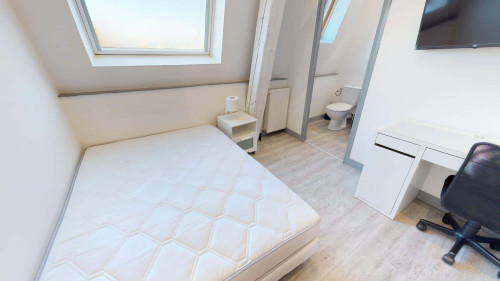 Room in Rue Alexandre Ribot, Tourcoing for 125 m² with 4 bedrooms