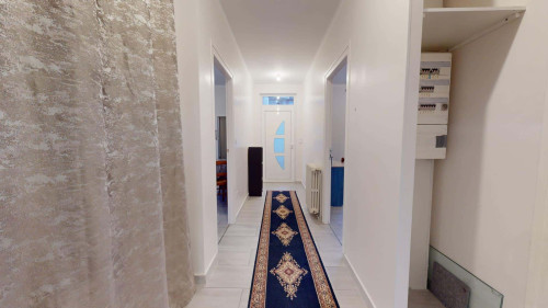 Room in Rue Président Salvador Allende, Vénissieux for 80 m² with 3 bedrooms - Gallery - 9