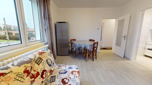Room in Rue Président Salvador Allende, Vénissieux for 80 m² with 3 bedrooms - Gallery - 17