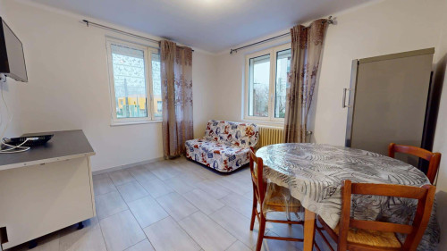 Room in Rue Président Salvador Allende, Vénissieux for 80 m² with 3 bedrooms - Gallery - 16