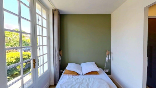 Room in Rue Calixte Camelle, Talence for 178 m² with 10 bedrooms - Gallery - 18