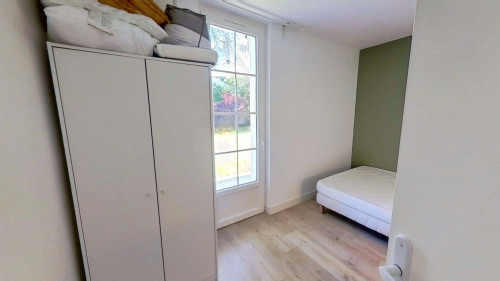 Room in Rue Calixte Camelle, Talence for 178 m² with 10 bedrooms - Gallery - 22