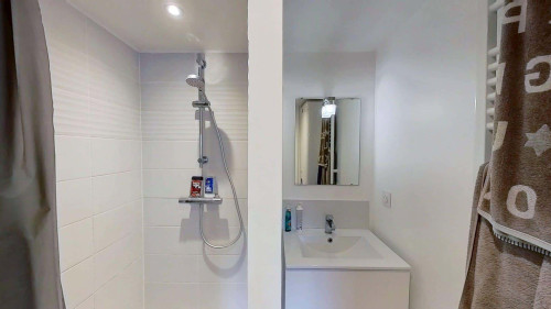 Apartment in Rue Calixte Camelle, Talence for 29 m² with 2 bedrooms - Gallery - 7