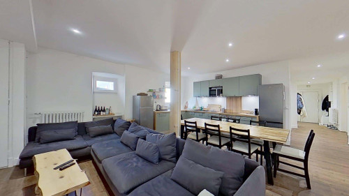 Room in Rue Saunière, Valence for 161 m² with 7 bedrooms - Gallery - 14