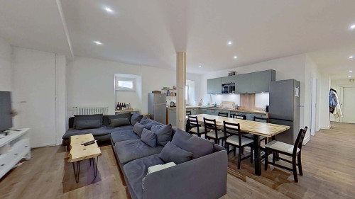 Room in Rue Saunière, Valence for 161 m² with 7 bedrooms - Gallery - 20